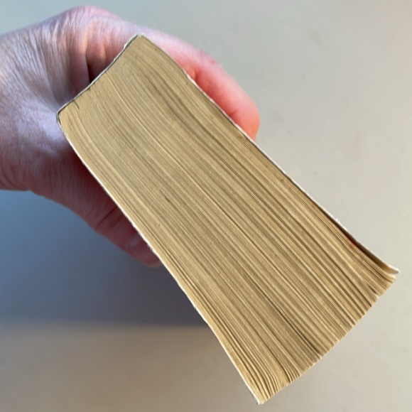 📚2/$6   Outlander #1 in Series - Picture 5 of 12